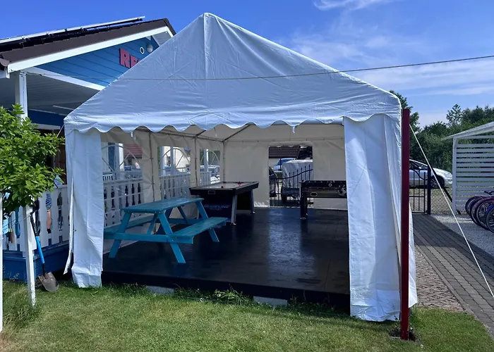 Hotel Kotwica - Domki Letniskowe Nad Morzem