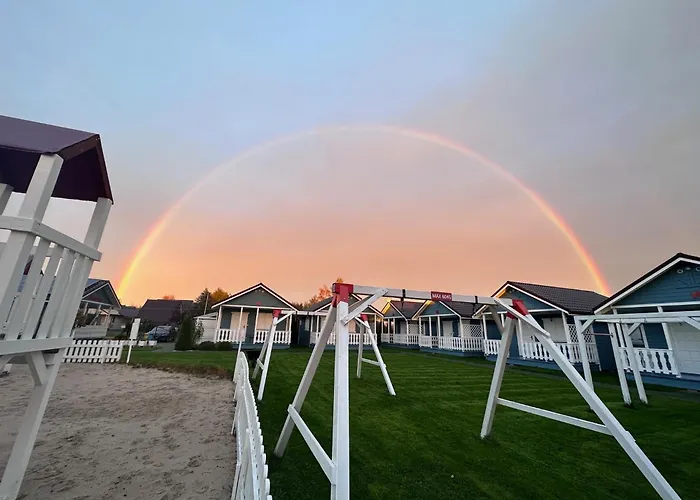 Hotel Kotwica - Domki Letniskowe Nad Morzem *